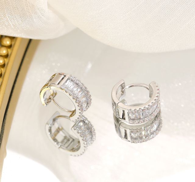 Simple Round Rhinestone Earrings for Women